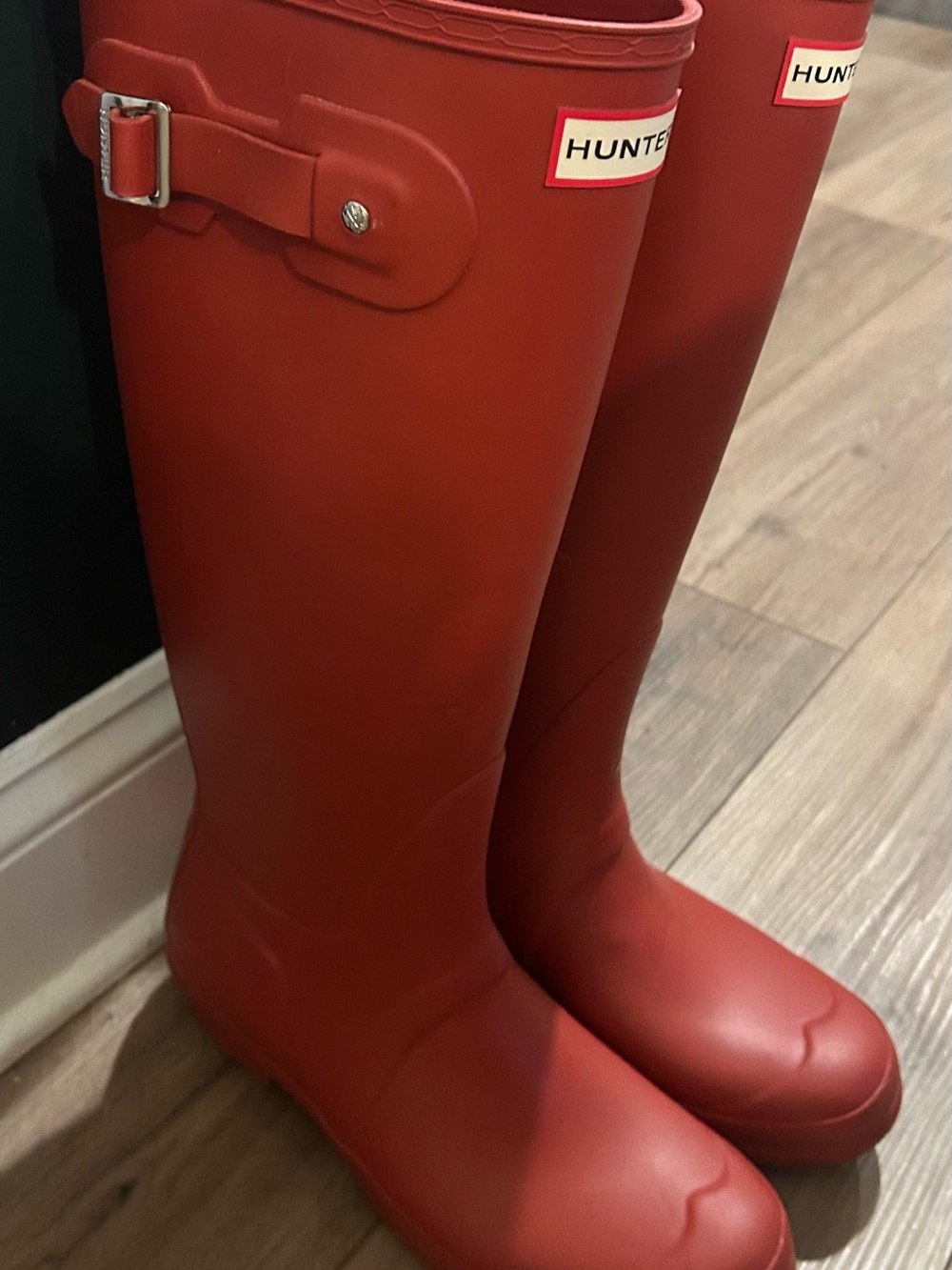 LAST CALL - Closet Closing! Hunter Tall Matte Red Rubber Rain Boots - Picture 4 of 7